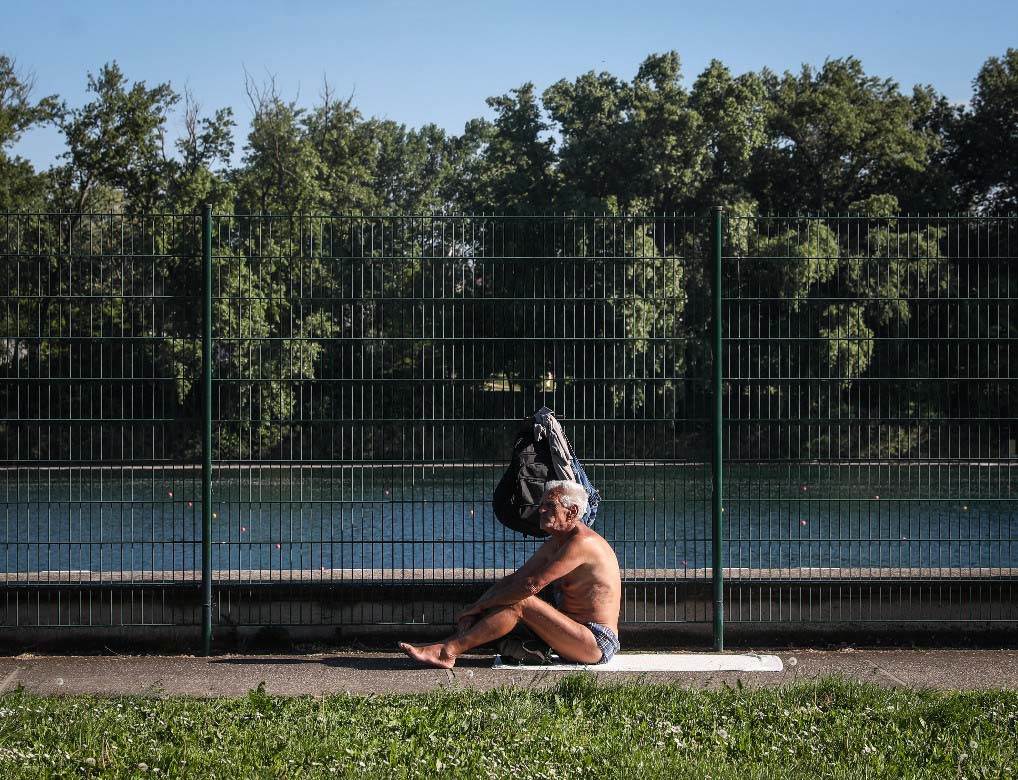 beograd ada ciganlija prvi kupaci lepo vreme fotografija