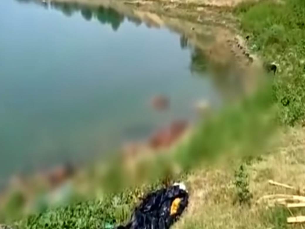 indija korona virus lesevi plutaju rekom video snimak