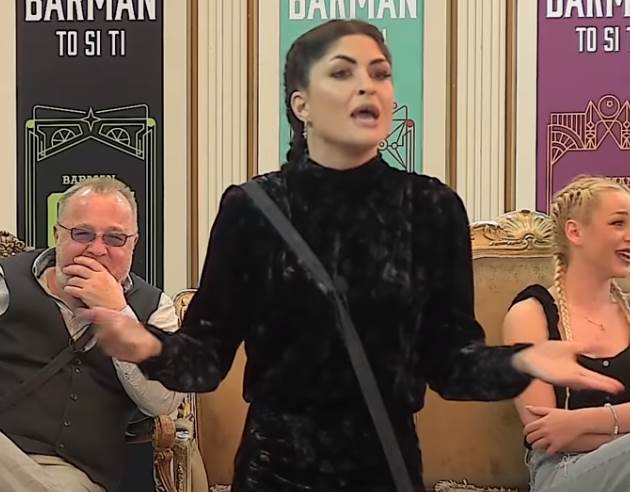 ŠAMARALA GA I UMALO MU ODGRIZLA NOS! Ivana Marinkovića devojka javno TUKLA - "Nju to loži" 