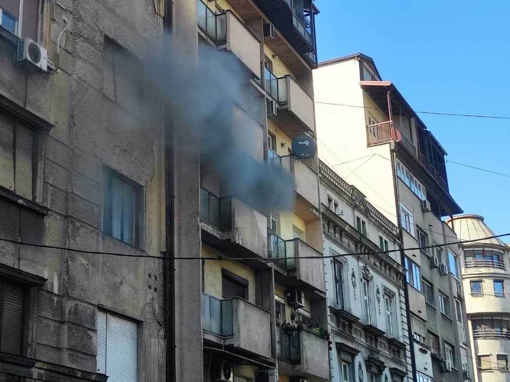 pozar sarajevska covek zaglavljen terasa spasavanje vatrogasci