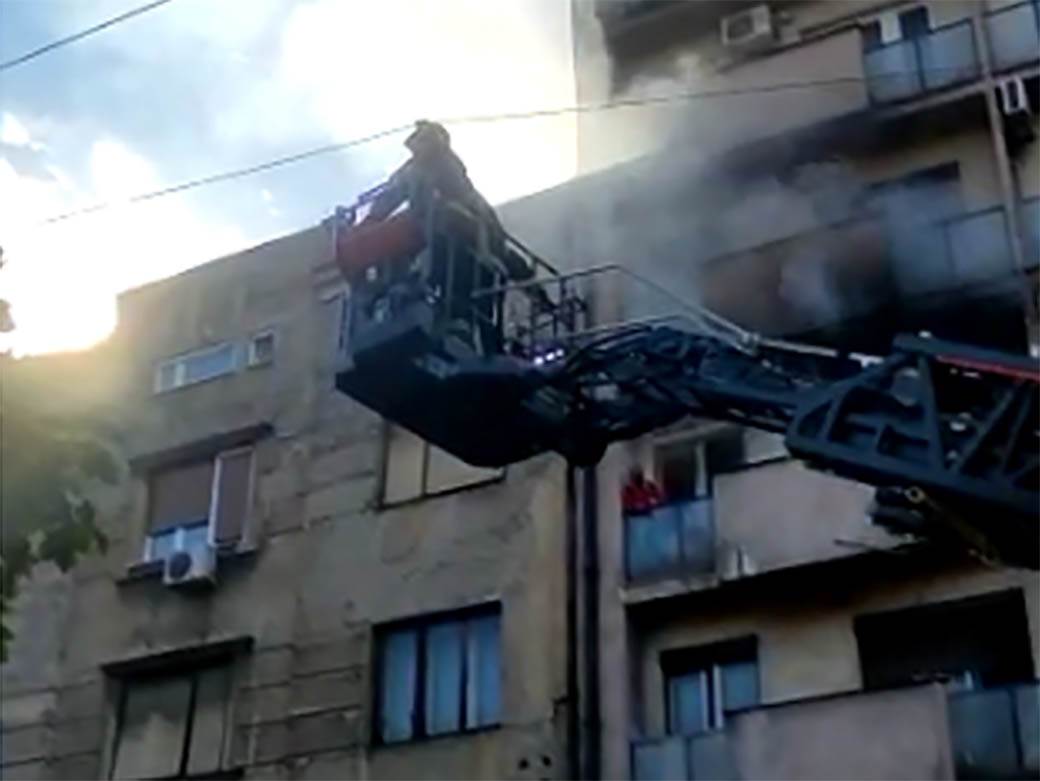 pozar sarajevska covek zaglavljen terasa spasavanje vatrogasci
