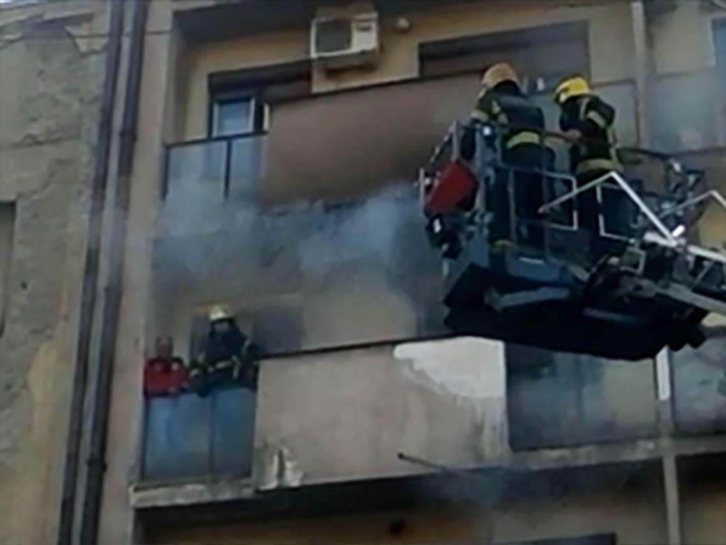 pozar sarajevska covek zaglavljen terasa spasavanje vatrogasci