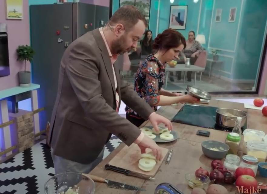 seka aleksic grudi majke i snajke foto