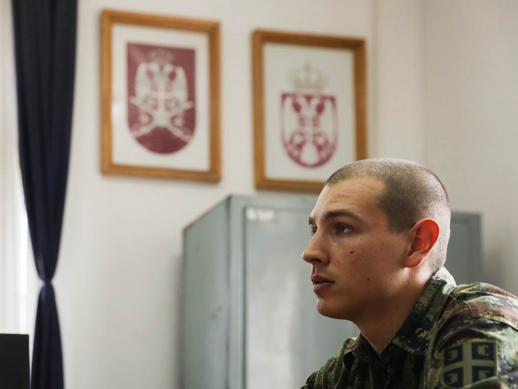 obavezan vojni rok iskustva vojnika u kasarnama prijava uslovi