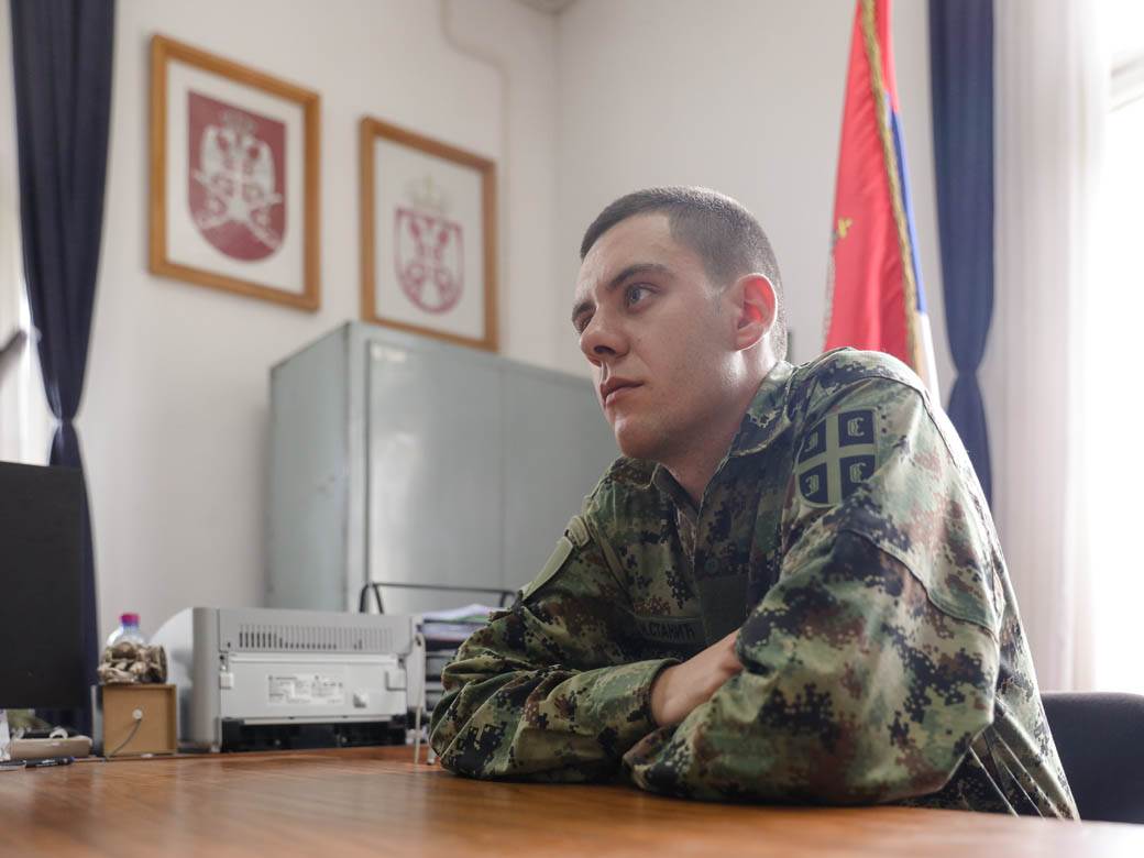 obavezan vojni rok iskustva vojnika u kasarnama prijava uslovi