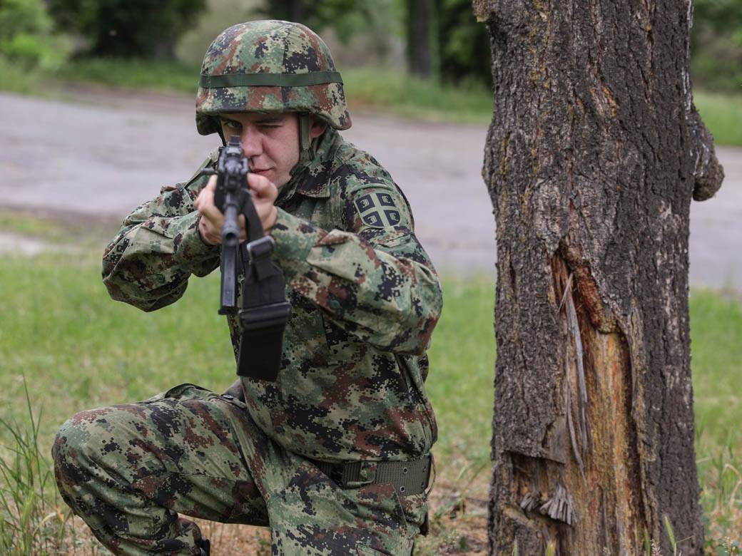 obavezan vojni rok iskustva vojnika u kasarnama prijava uslovi