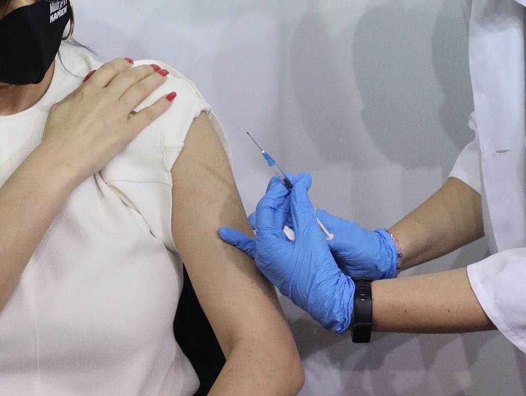 Nataša Bekvalac primila treću dozu vakcine