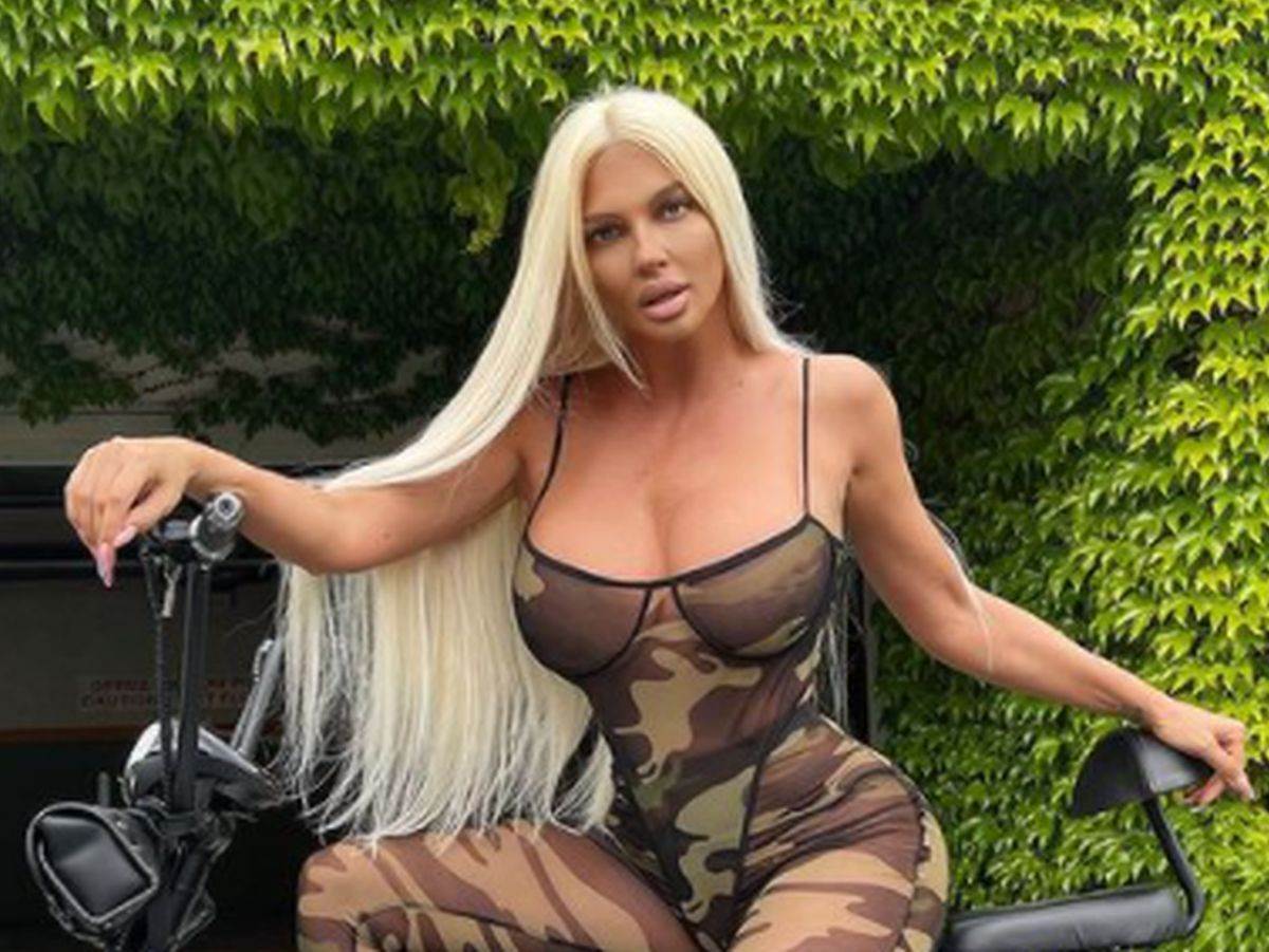 Jelena Karleuša objavila sliku u bikiniju