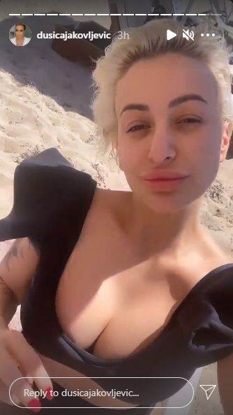 dusica jakovljevic silikoni grudi kupaci kostim grcka letovanje