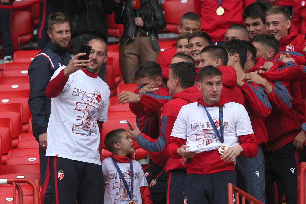 dejan stankovic crvena zvezda ugovor klauzula