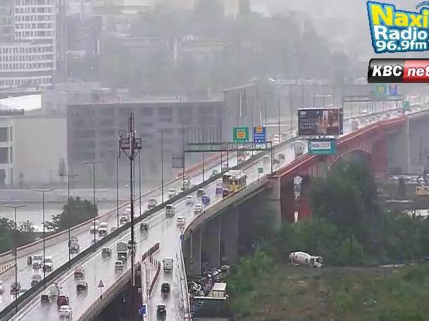 beograd kolaps kisa saobracajne guzve fotografija