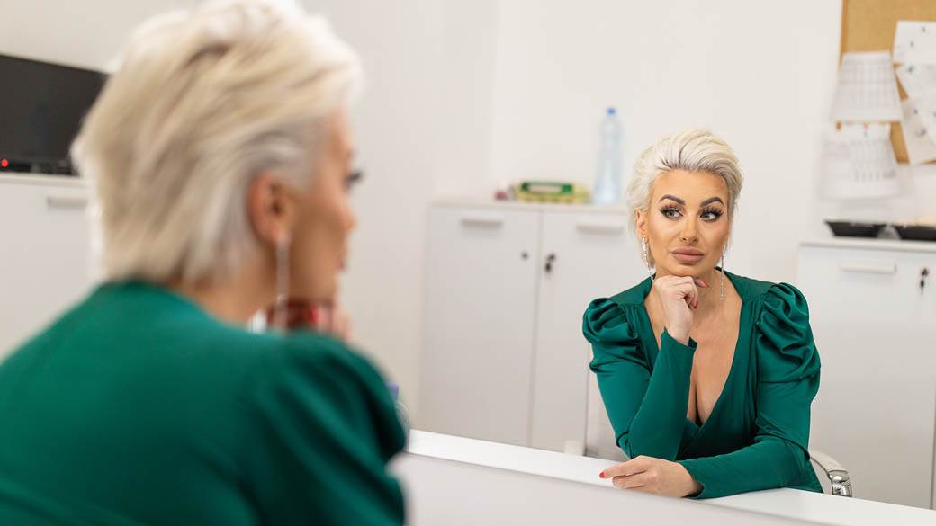 Ana Korać oblači kuče 