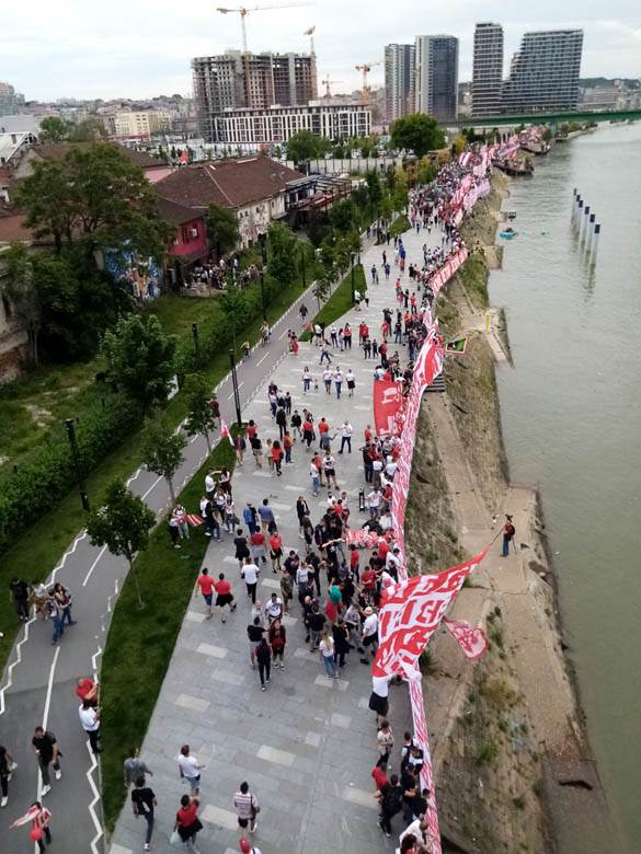 crvena zvezda proslava reka bal na vodi