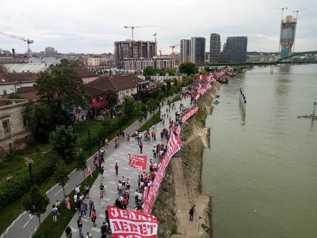 crvena zvezda proslava reka bal na vodi