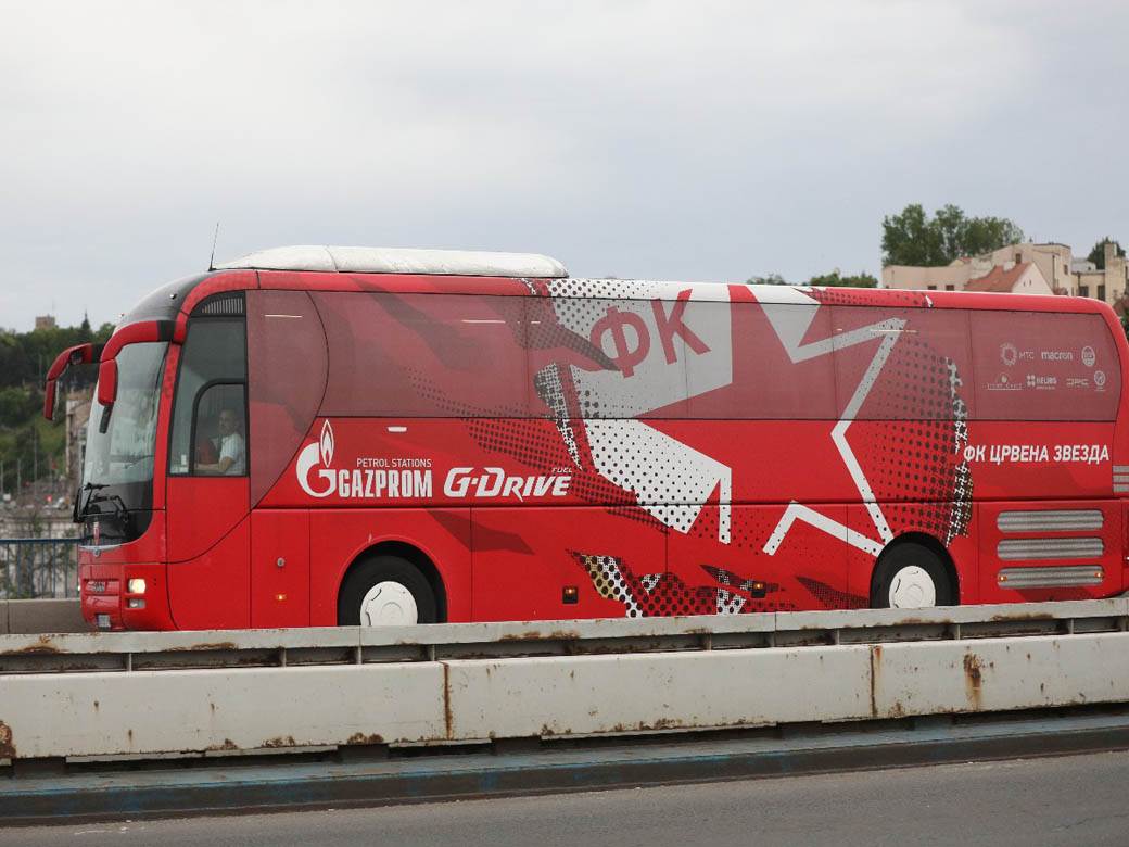 crvena zvezda proslava reka bal na vodi