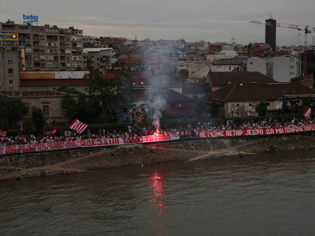 crvena zvezda proslava reka bal na vodi
