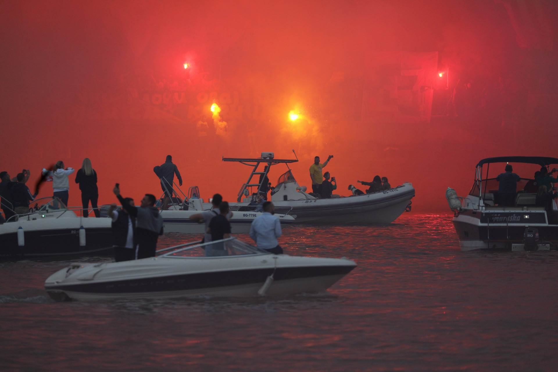 crvena zvezda proslava reka bal na vodi
