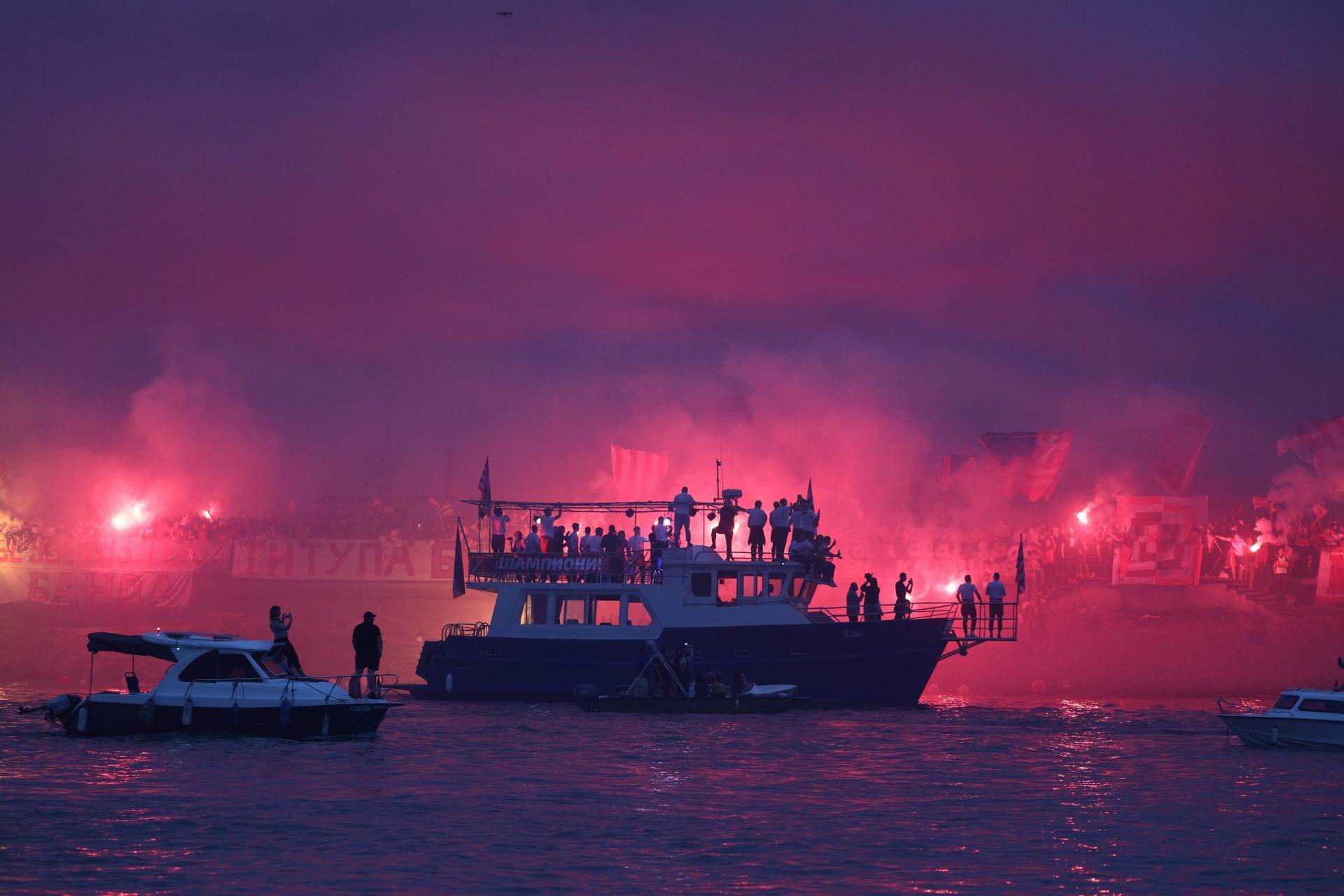 crvena zvezda proslava reka bal na vodi