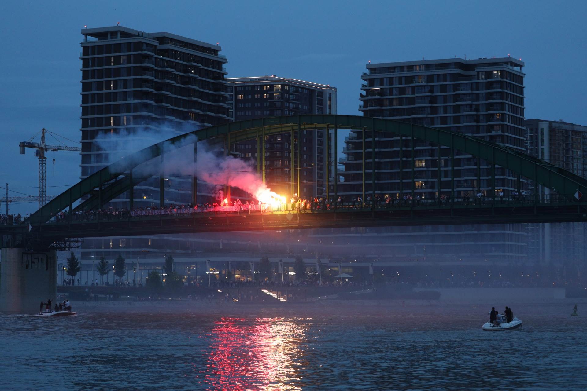 crvena zvezda proslava reka bal na vodi