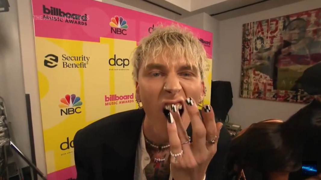 megan foks machine gun kelly billboard music awards fotografije