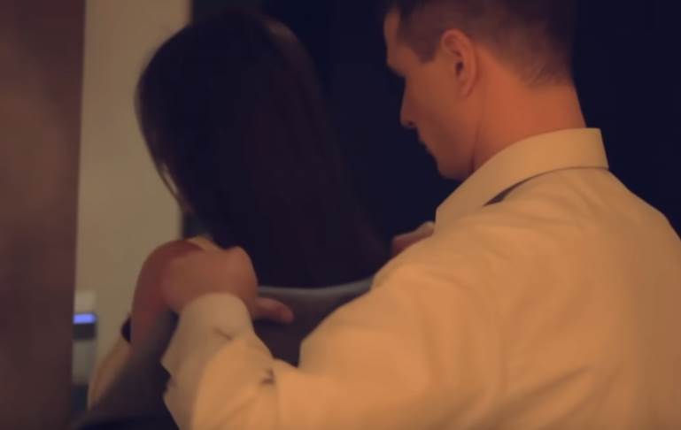 edita aradinovic gola slika decko aleksandar jovovic manekenk iz cecinog spota