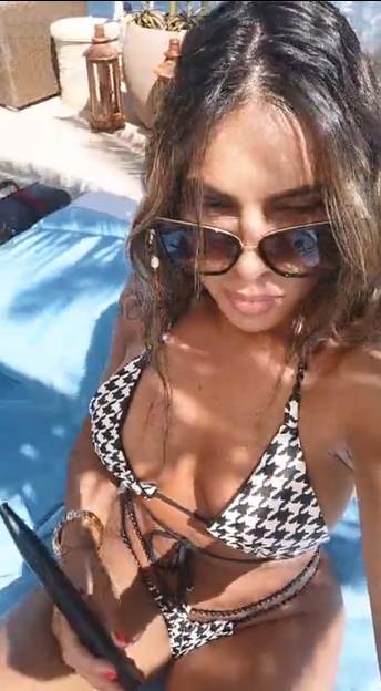 sandra afrika u kupacem foto