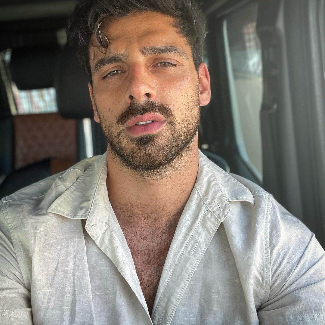 mikele morone priznao da je gej