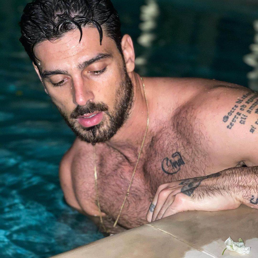 mikele morone priznao da je gej