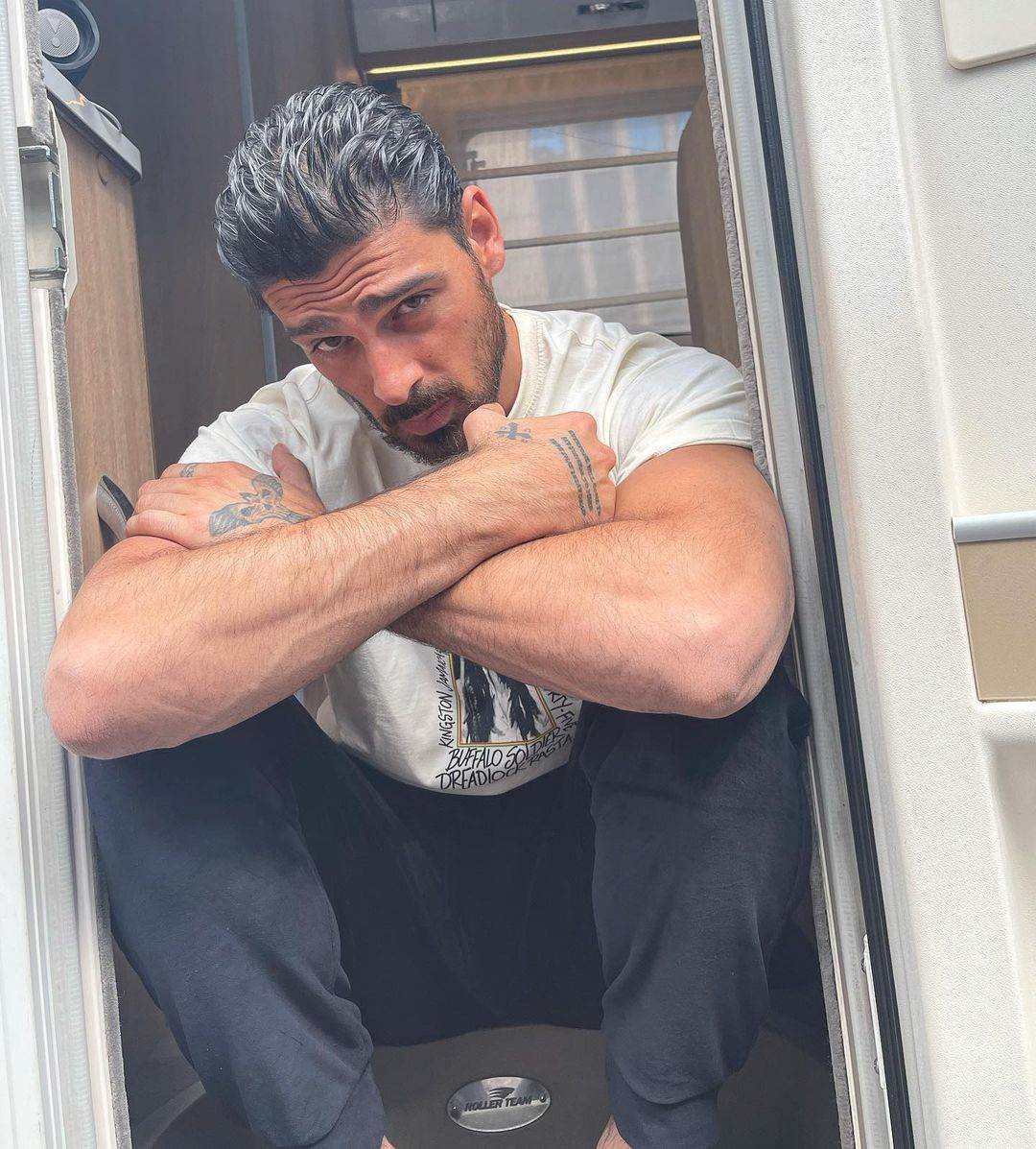 mikele morone priznao da je gej