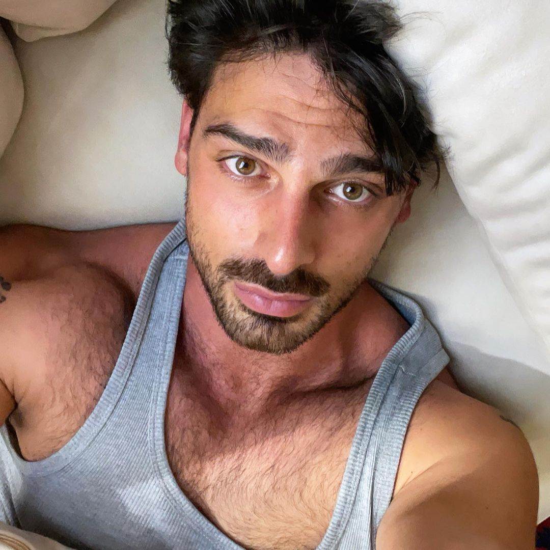 mikele morone priznao da je gej