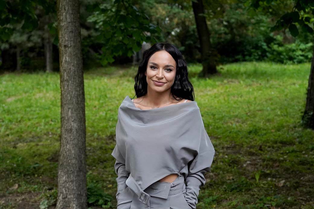 Edita Aradinović se krije iza lažnog imena