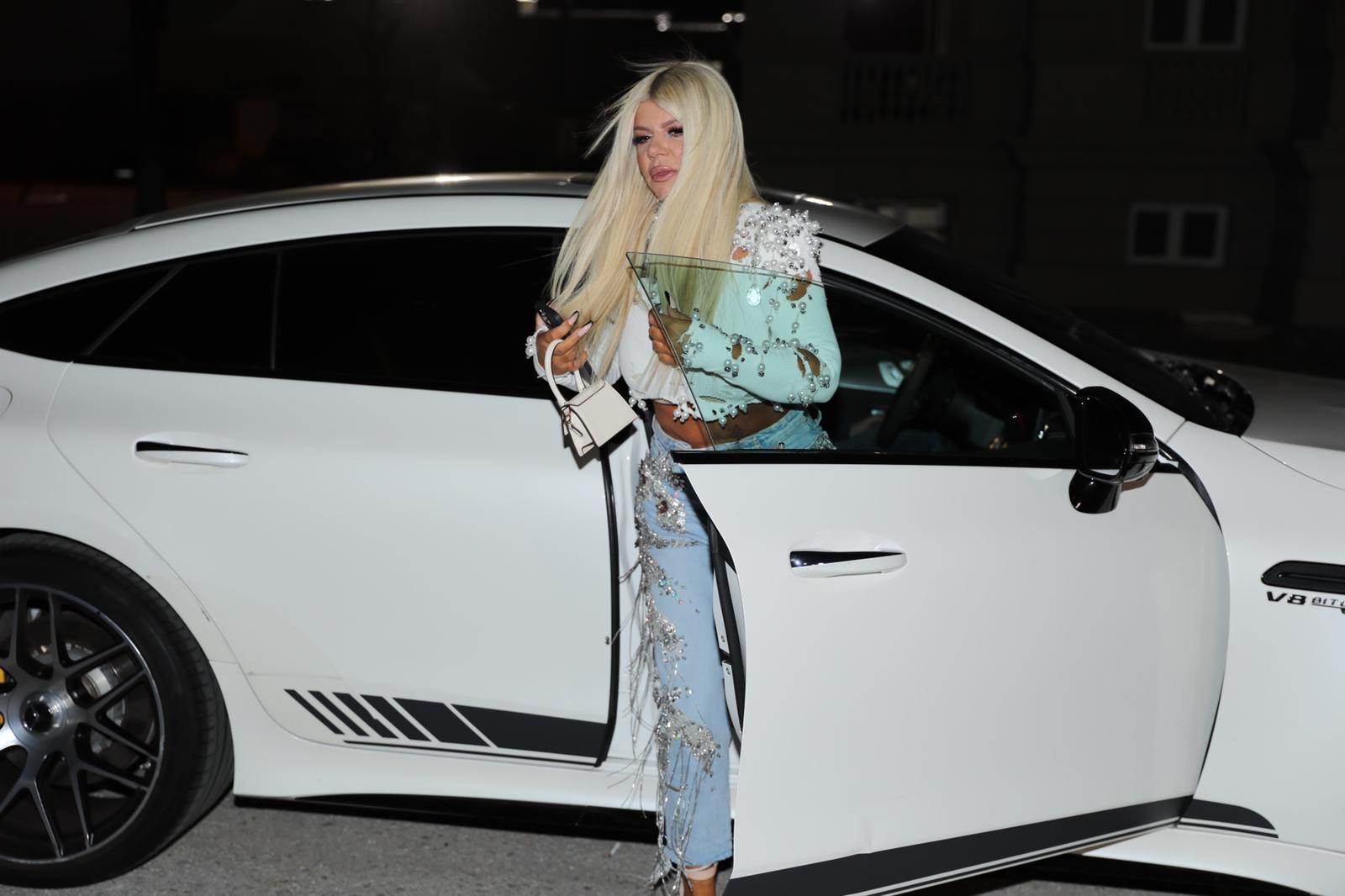 Dara Bubamara tukla muškarca na aerodromu