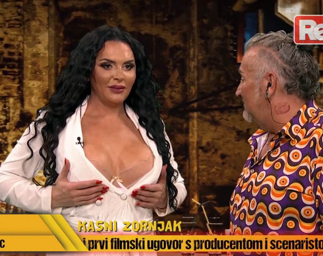 Elektra Elit pokazala grudi u emisiji
