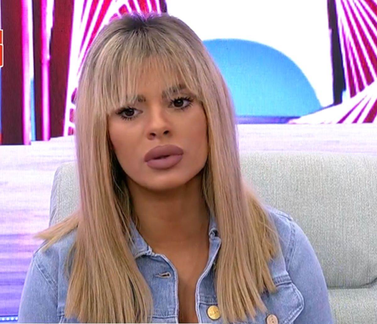 "Da se ne lažemo, i nije neki vokal": Radi tri posla, peva na romskim svadbama, a sad je potkačila Teu Tairović